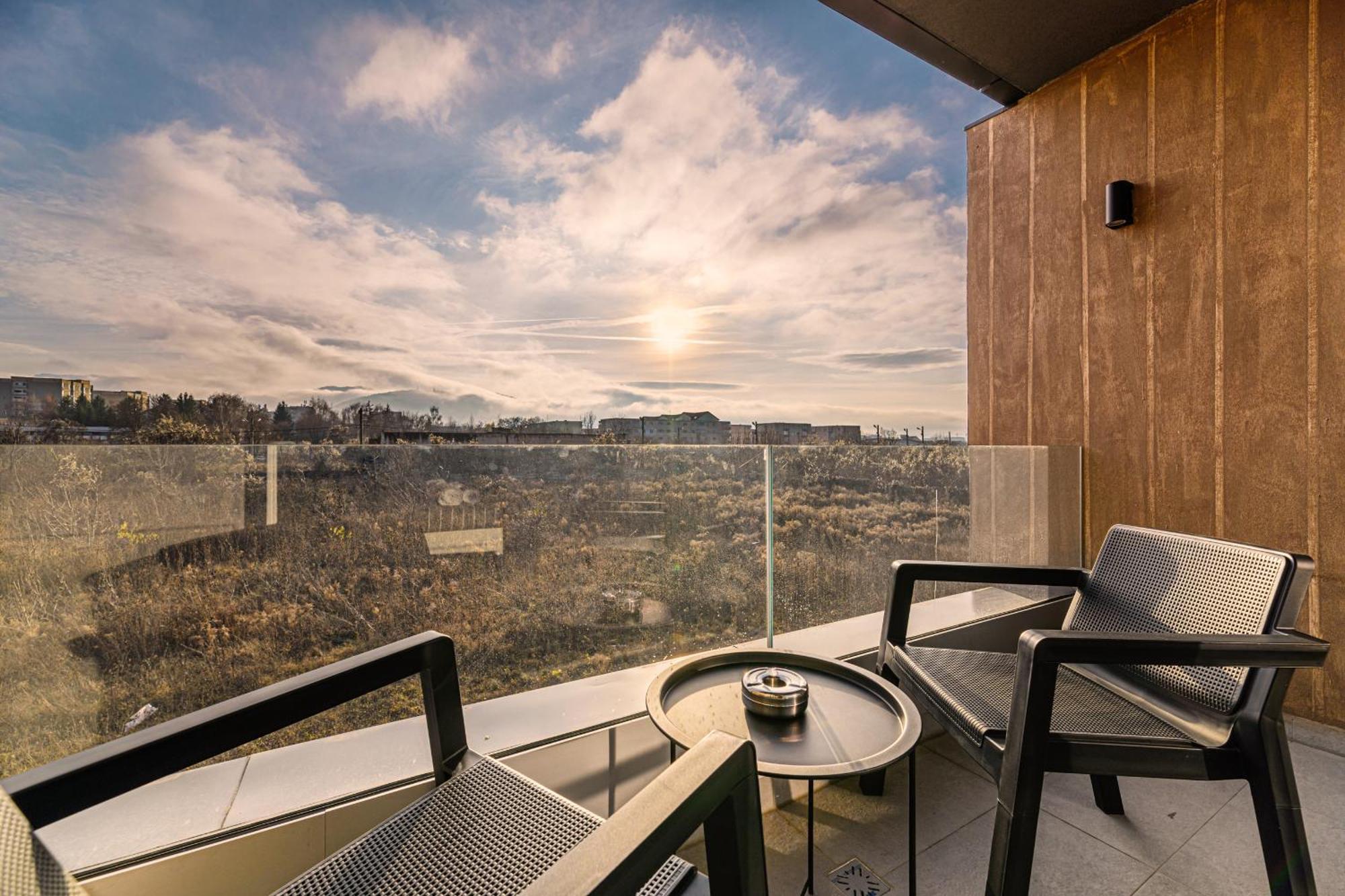 Luxury Landing Apartments Complex Qualis Brasov Exterior photo